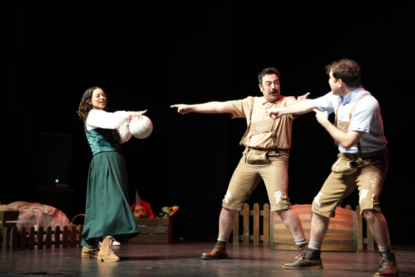 Çorlu’da “Hadi O Zaman” oyunu sahnelendi