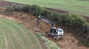 Manisa’da 10 kilometrelik dere temizliği yapıldı Manisa’da 10 kilometrelik dere temizliği yapıldı