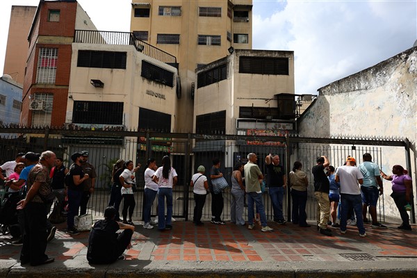 Çin: Venezuela Devlet Başkanı ve eşi serbest bırakılmalı Çin: Venezuela Devlet Başkanı ve eşi serbest bırakılmalı