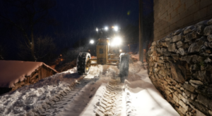 Balıkesir’de karla mücadele çalışmaları devam ediyor Balıkesir’de karla mücadele çalışmaları devam ediyor
