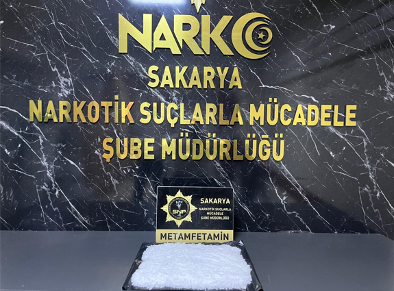 Sakarya’da 1 kilogram metamfetamin ele geçirildi