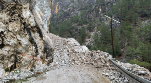 Büyükşehir’den Alacami Yolu’nda heyelan çalışması