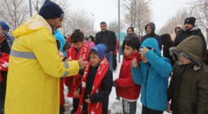 Gaziantep Büyükşehir Belediyesi’nden çocuklara kar hediyesi