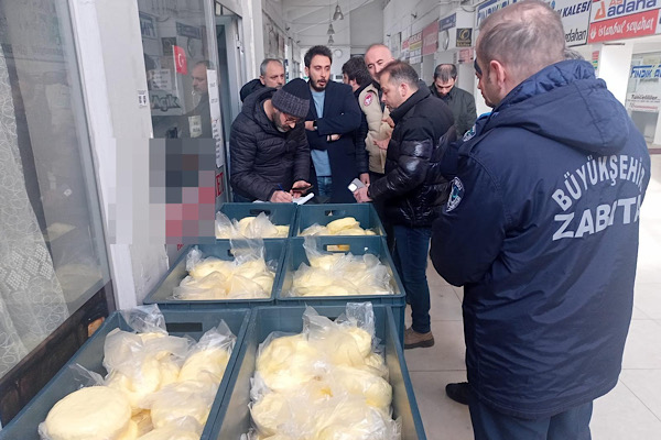 Ordu’da yarım ton yağa zabıta ekipleri tarafından el konuldu