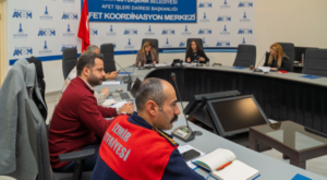 İzmir’de yağış sonrası hasar tespit ve müdahale çalışmaları devam ediyor