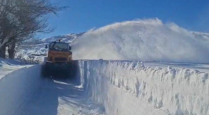 Ovacık ilçesinde karla mücadele çalışmaları devam ediyor