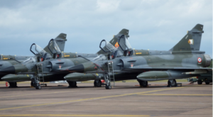 ABD, Katar üssündeki askeri hareketliliğini artırdı