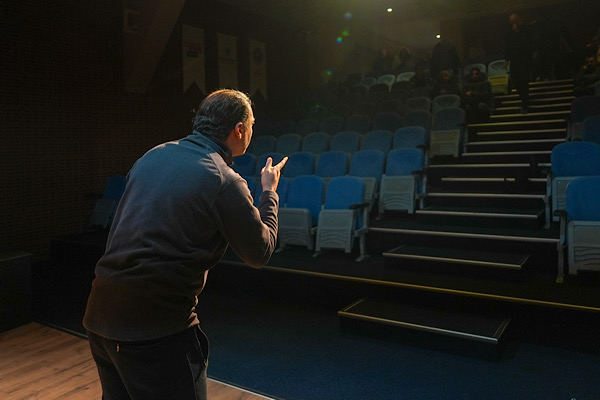Maltepe’de tiyatro topluluklarına ücretsiz prova desteği sağlandı