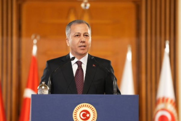 Yerlikaya: Jandarmamız tarafından 6 milyon adet uyuşturucu hap ele geçirildi Yerlikaya: Jandarmamız tarafından 6 milyon adet uyuşturucu hap ele geçirildi