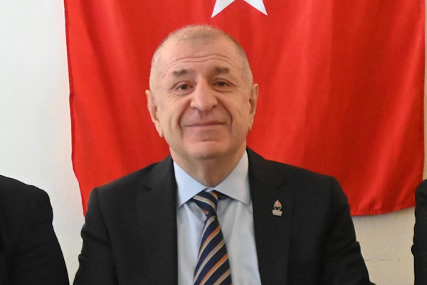 Zafer Partisi Genel Başkanı Özdağ, Küçükçekmece’de Zafer Partisi Genel Başkanı Özdağ, Küçükçekmece’de