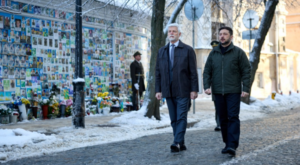 Zelenski: Ruslar, anlaşmalarla değil, Ukrayna’nın daha fazla yıkımıyla ilgileniyor