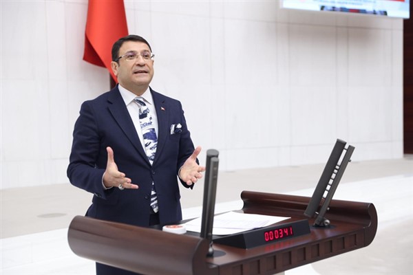 Şahin: Kapsamlı bir infaz yasası için daha fazla ipe un sermeye gerek yok Şahin: Kapsamlı bir infaz yasası için daha fazla ipe un sermeye gerek yok