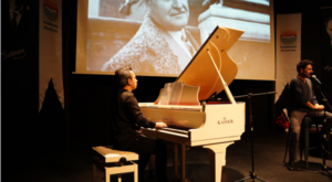 Marmaris’te, Nazım Hikmet notalar ve şiirlerle anıldı Marmaris’te, Nazım Hikmet notalar ve şiirlerle anıldı