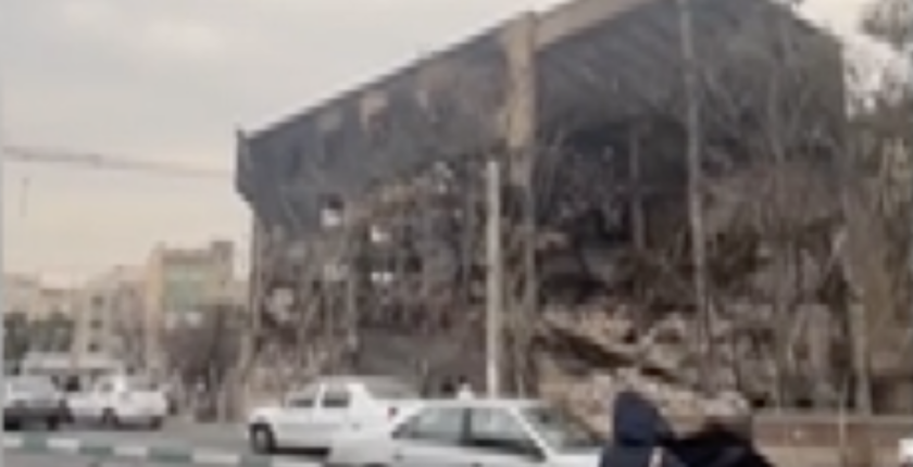 Tahran’da dükkanlar ve banka ateşe verildi