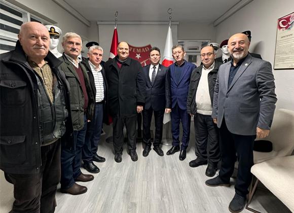 Gelecek Partisi Bursa İl Başkanı Kadıoğlu’ndan TEMAD Bursa Şubesine ziyaret Gelecek Partisi Bursa İl Başkanı Kadıoğlu’ndan TEMAD Bursa Şubesine ziyaret