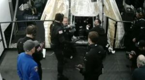 Uzay İstasyonu astronotları sağlık nedeniyle Dünya’ya erken döndü