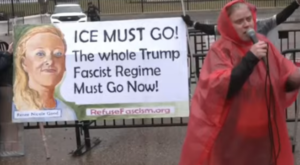 Yüzlerce göçmen polisi Minneapolis’e doğru yola çıktı Yüzlerce göçmen polisi Minneapolis’e doğru yola çıktı