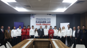 Bakan Bak, Kış Olimpiyat Oyunları’na katılacak sporcularla buluştu