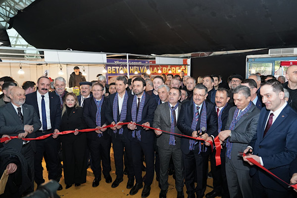 Başkan Kotan, Trabzon Tanıtım Günleri açılışına katıldı Başkan Kotan, Trabzon Tanıtım Günleri açılışına katıldı