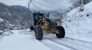 Trabzon’da karla mücadele çalışmaları devam ediyor Trabzon’da karla mücadele çalışmaları devam ediyor