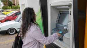 Büyükşehir, “Halk Kart” ve “Öğrenim Yardımı” ödemeleri hesaplara yatırdı