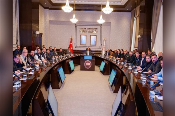 Hatay’da Kalıcı Afet Konutları Değerlendirme Toplantısı gerçekleştirildi Hatay’da Kalıcı Afet Konutları Değerlendirme Toplantısı gerçekleştirildi