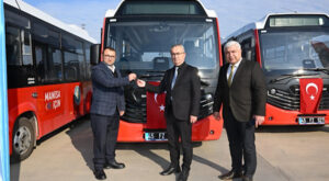 Manisa’da toplu ulaşım filosuna 12 yeni araç eklendi Manisa’da toplu ulaşım filosuna 12 yeni araç eklendi