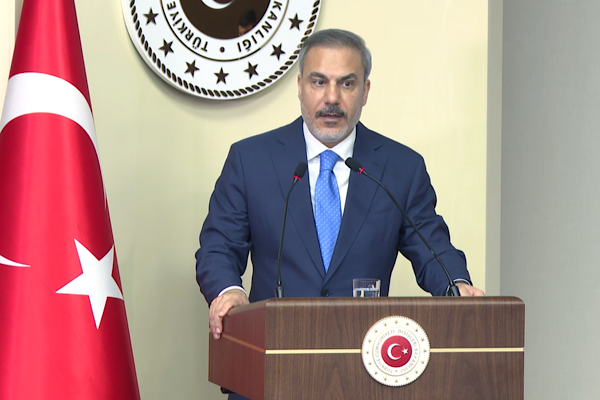 Fidan: Ticaret hacmimizi 10 milyar dolar seviyesine çıkarmakta kararlıyız Fidan: Ticaret hacmimizi 10 milyar dolar seviyesine çıkarmakta kararlıyız