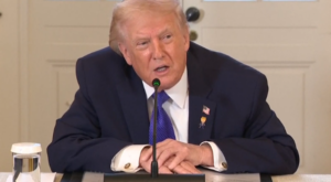 Trump’ın, NATO birliklerinin Afganistan’daki cephe hattından uzak durduğu iddiası kınandı Trump’ın, NATO birliklerinin Afganistan’daki cephe hattından uzak durduğu iddiası kınandı