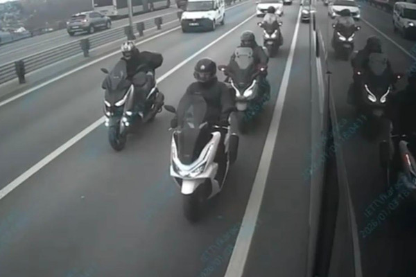 15 Temmuz Şehitler Köprüsü’nde trafik güvenliği sağlandı 15 Temmuz Şehitler Köprüsü’nde trafik güvenliği sağlandı