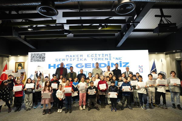 Kartal’da 3. Maker Eğitimleri Sertifika Töreni yapıldı Kartal’da 3. Maker Eğitimleri Sertifika Töreni yapıldı