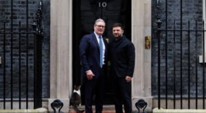 Starmer, Zelenski ile telefonda görüştü Starmer, Zelenski ile telefonda görüştü