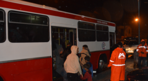 Mersin’deki su baskınında mahsur kalan tarım işçileri tahliye edildi Mersin’deki su baskınında mahsur kalan tarım işçileri tahliye edildi