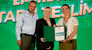 Eminevim’den temsili tapu teslim töreni