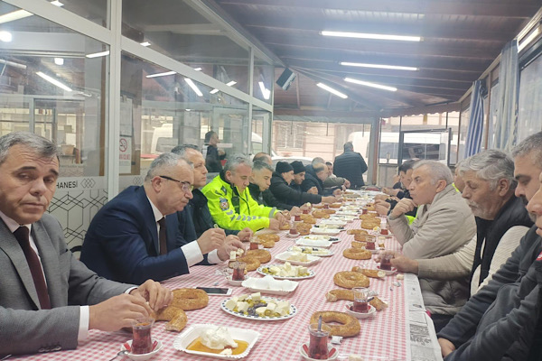 Manisa’da, servis şoförlerinin talepleri dinlendi Manisa’da, servis şoförlerinin talepleri dinlendi