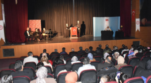 Siirt’te “Bizim Akif” oyunu sahnelendi