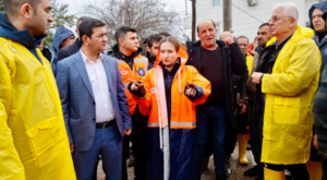 Başkan Vekili Özdemir: Tüm ekiplerimizle sahadayız