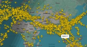 İran’da hava sahası kapatıldıktan sonra bazı iç hat uçuşları yeniden başladı