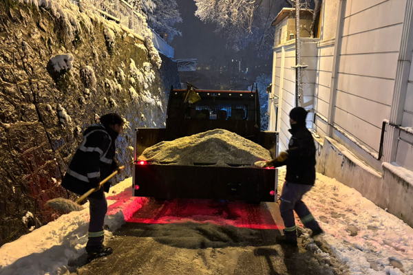Kartal’da karla mücadele çalışmaları Kartal’da karla mücadele çalışmaları