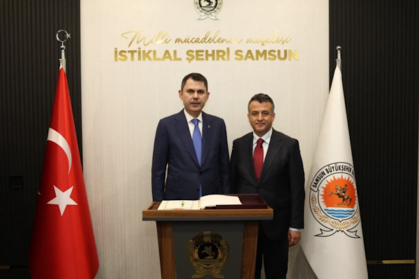 Başkan Doğan, Bakan Kurum’u makamında ağırladı Başkan Doğan, Bakan Kurum’u makamında ağırladı