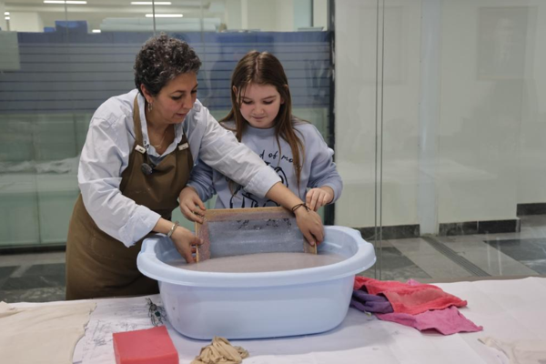 Elekte Kağıt Yapım Workshop’u düzenlendi Elekte Kağıt Yapım Workshop’u düzenlendi