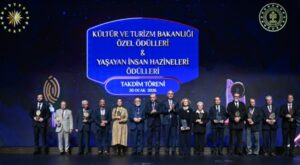 Yaşayan İnsan Hazineleri ve Özel Ödüller sahiplerini buldu