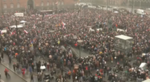 Danimarka’da binlerce kişi Trump’ın Grönland’ı ele geçirme tehditlerini protesto etti