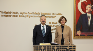 Vali Aksoy’dan Başkan Ünlüce’ye ziyaret Vali Aksoy’dan Başkan Ünlüce’ye ziyaret