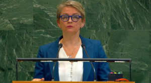 Cooper: Finlandiya hibrit tehditlere karşı ön cephede