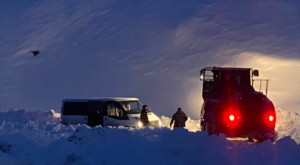 Malatya’da karla mücadele çalışmaları aralıksız devam ediyor Malatya’da karla mücadele çalışmaları aralıksız devam ediyor