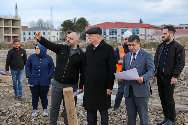 Başkan Özlü, “Atılım Yılı” projelerini yerinde inceledi Başkan Özlü, “Atılım Yılı” projelerini yerinde inceledi