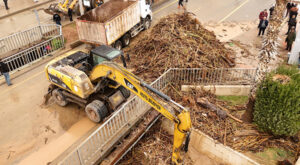 Mersin’de kuvvetli yağış ve derelerdeki taşkınlara müdahale edildi