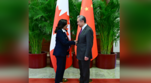 Wang Yi, Kanadalı mevkidaşıyla bir araya geldi