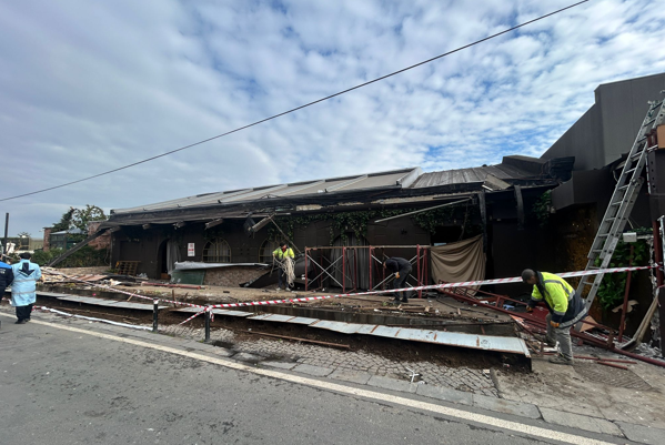 Boğaz’daki kaçak yapıların yıkımları sürdürülüyor